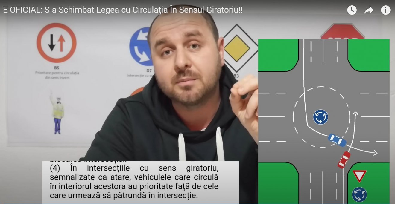 Tavi Perțea szerint kérdéses, hogy ez esetben a sávot váltó kék vagy a körforgalomba belépő piros autónak van előnye •  Fotó: Képernyőmentés