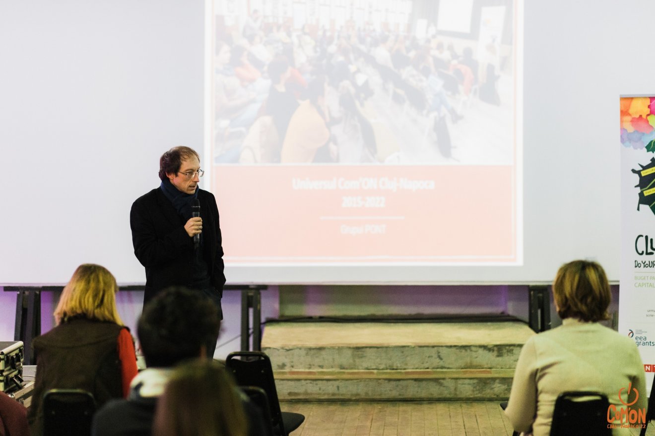 Péter László: a huligánok és a szélsőséges pártok között egyfajta dialektikus kapcsolat van, mindkettő profitál a másik féllel való viszonyból •  Fotó: Facebook/Com'ON Cluj-Napoca