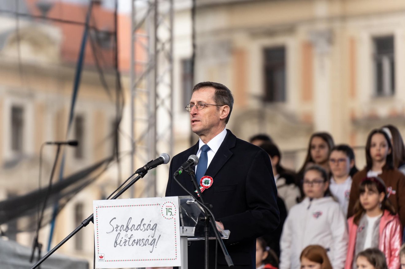 Varga Mihály pénzügyminiszter szerint amikor 1848-at ünnepeljük, akkor mi, magyarok az autonóm nemzetállamokon alapuló sokszínű Európát is ünnepeljük •  Fotó: Magyarország Kolozsvári Főkonzulátusa