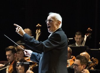 Zenével köszönni meg a tehetséget Istennek – Ács János világhírű karmester tehetséggondozásról, hitről, Pavarottiról
