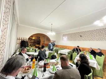 Petőfi a túrós csuszát és a csigát is szerette – A költőről szóló gasztroestet tartottak evangélikus lelkészek Segesváron