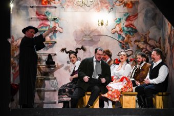 Petőfi eposzparódiája a színpadon – premiert tart, turnét tervez a szatmári Harag György Társulat