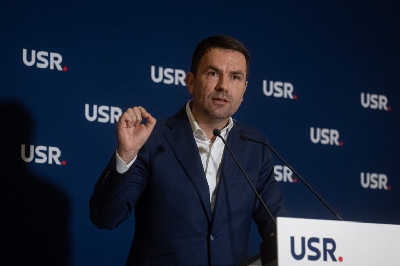 Csoma Botond visszaszólt a házbizottsági botrány kapcsán hirtelen magyarul is „megtanuló” USR-es politikusnak