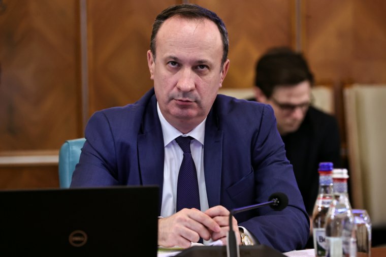 Nem tervez adóemelést a kormány a pénzügyminiszter szerint