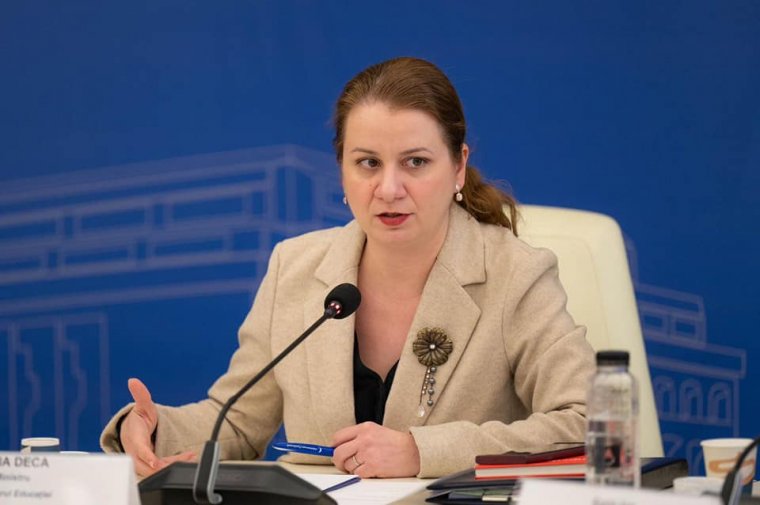 Abban bízik a miniszter, hogy nem fagyasztják be a tanévet a munkabeszüntetést tervező szakszervezetek