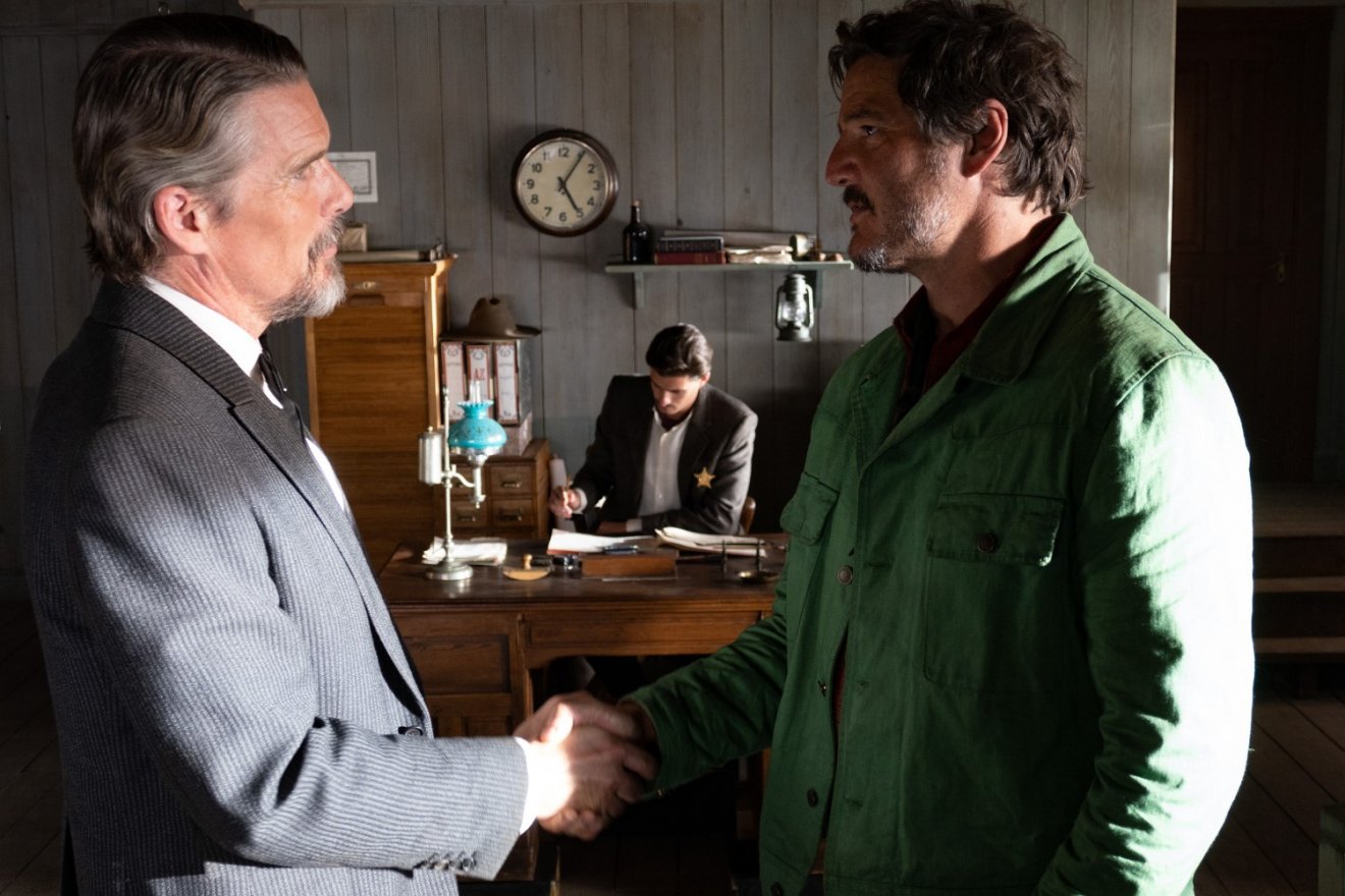 Pedro Almodóvar spanyol rendező angolul forgatott új rövidfilmjét Ethan Hawke-kal és Pedro Pascallal a főszerepben a 76. cannes-i filmfesztiválon mutatják be •  Fotó: Cannes Film Festival/Facebook