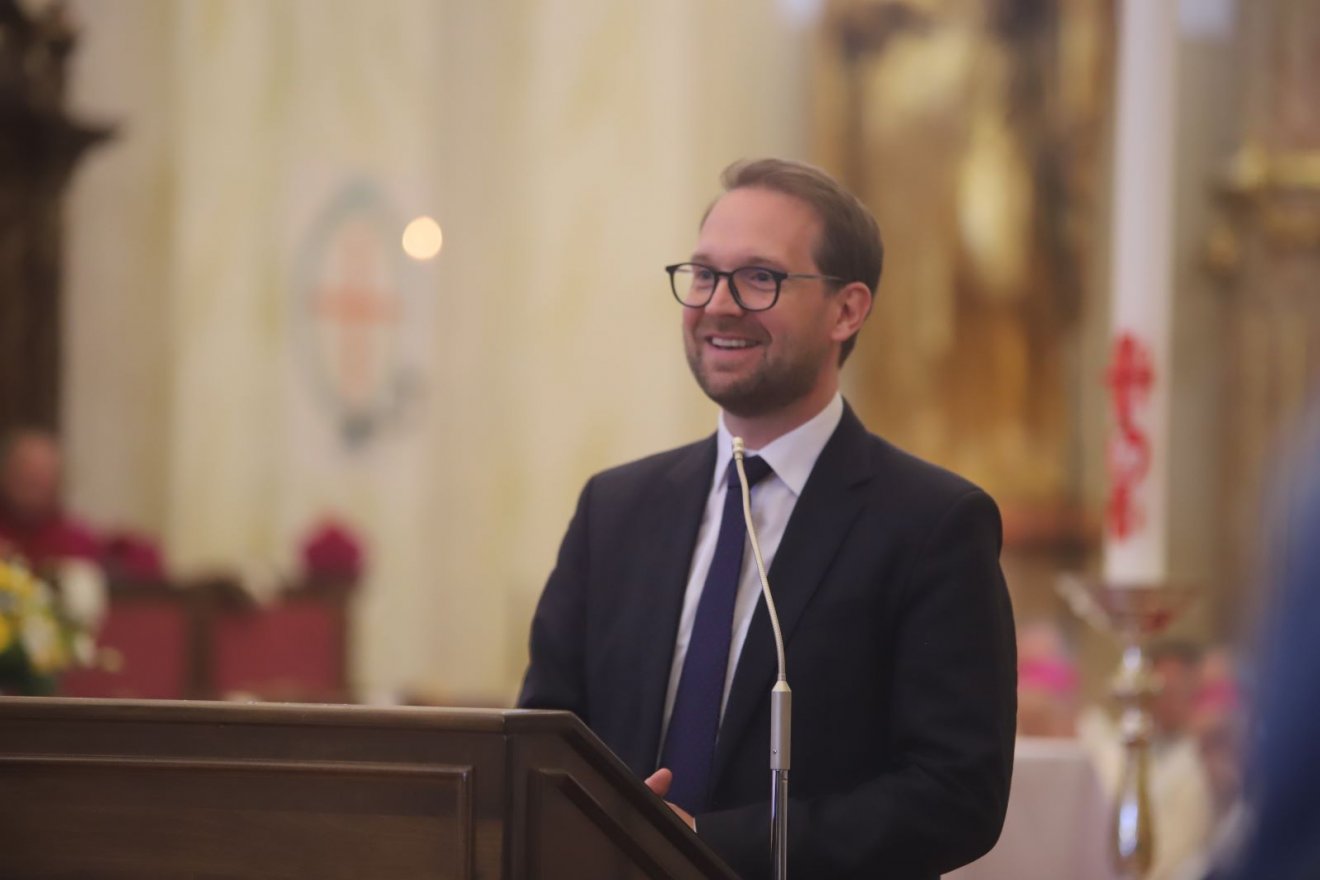 Dominic Fritz polgármester az ünnepi újraszentelésen •  Fotó: Facebook/Dominic Fritz