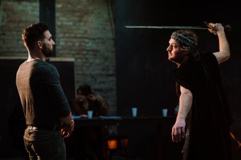 Önző érdekek, elfajult ideológiák a János Királyban – Premierre készül a marosvásárhelyi társulat