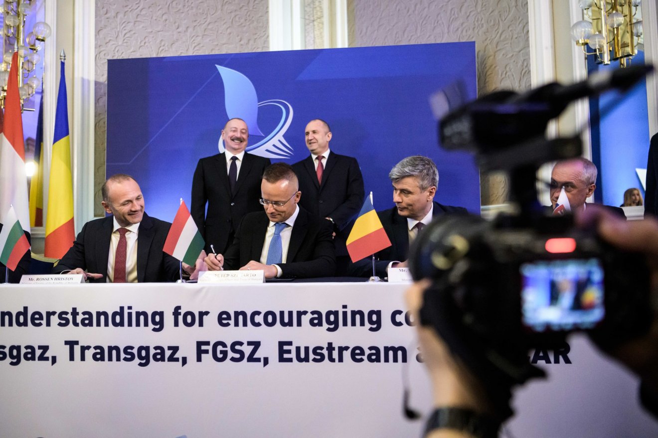•  Fotó: Facebook/Szijjártó Péter