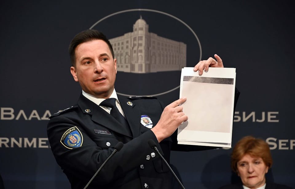 Veselin Milic belgrádi rendőrfőkapitány szerint az elkövető halállistát állított össze kiszemelt áldozatairól •  Fotó: Szerb belügyminisztérium