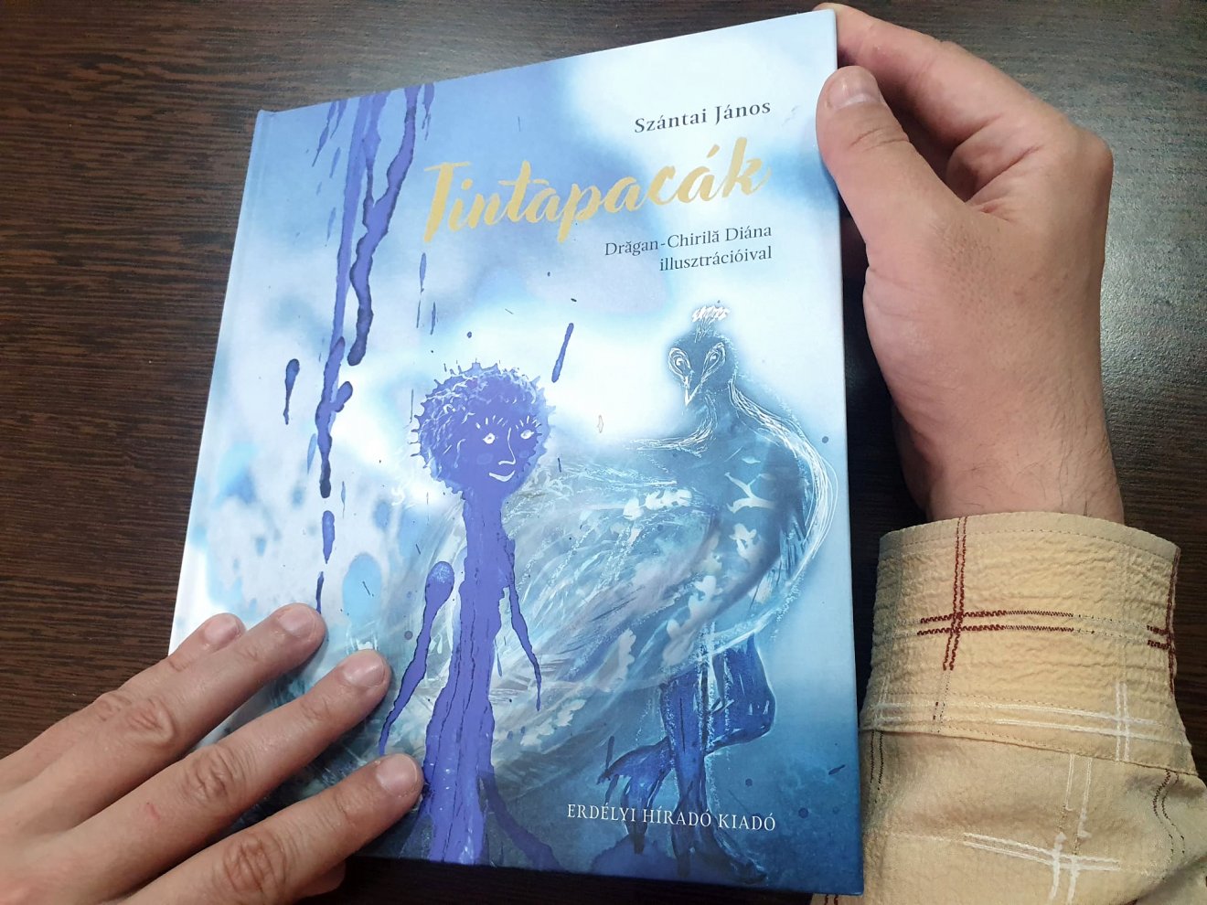 Szántai János kilencedik, Tintapacák című kötete a kolozsvári Erdélyi Híradó Kiadónál, Drăgan-Chirilă Diána illusztrációival látott napvilágot •  Fotó: Kiss Judit