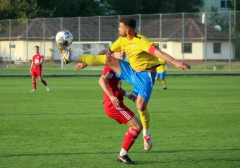 Lefejelte, megütötte: bíróverésért hat évre eltiltották a magyar futballistát