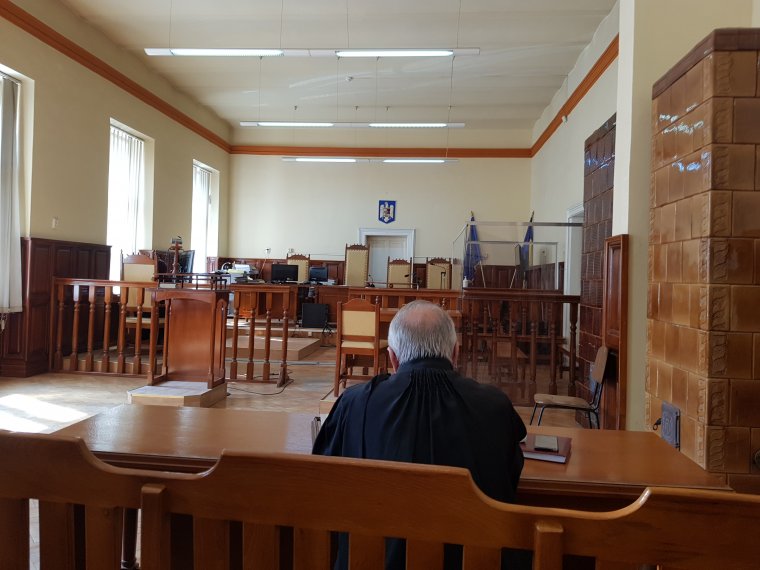 Súlyos börtönbüntetést kaptak a gyermeküket halálra forrázó szülők