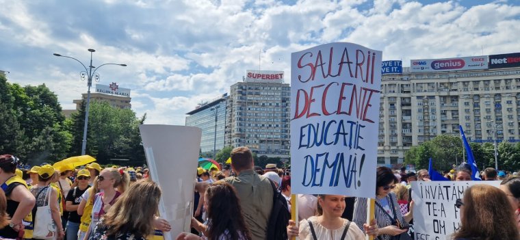 Újabb nagyszabású tüntetésre készülnek a tanügyi szakszervezetek, szerintük a kormányon múlik a sztrájk vége