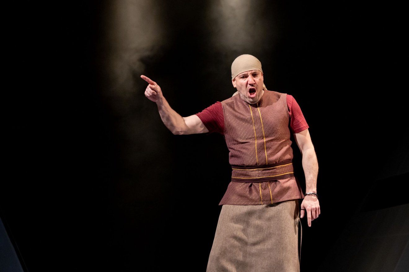 Amonasro, Etiópia királya szerepében Balla Sándor •  Fotó: Kolozsvári Magyar Opera