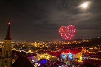 Egyre kacifántosabbakat vág egymáshoz „Szűz Mária hóvirágpártja” és a „teljesen alkalmatlan” Boc