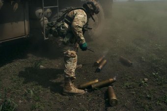 Kijev szerint húsz négyzetkilométert felszabadítottak Bahmutnál, az oroszok tagadják, hogy az ukránok lelőttek hat Kinzsalt