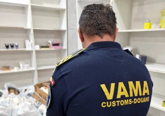 A vámhatóság vezetőjét is menesztette Ciucă az adóhatóság igazgatójának lemondatása után