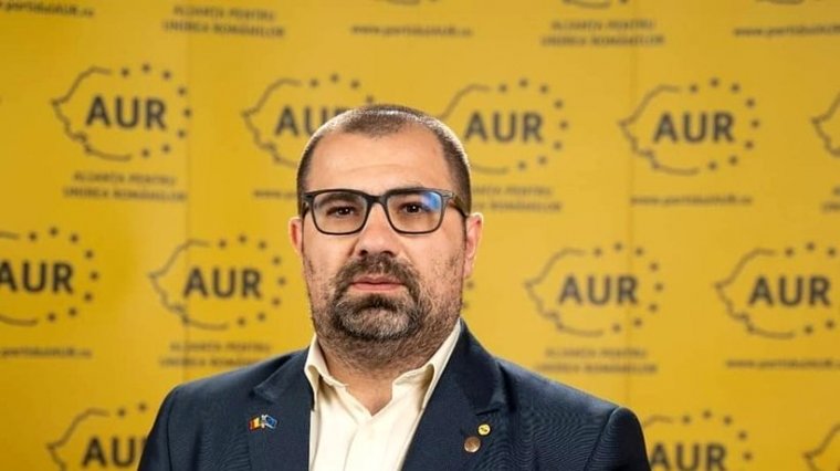 Kizárják az AUR-ból a politikust, aki éjszaka részegen telefonon zaklatta és fenyegette képviselőtársait