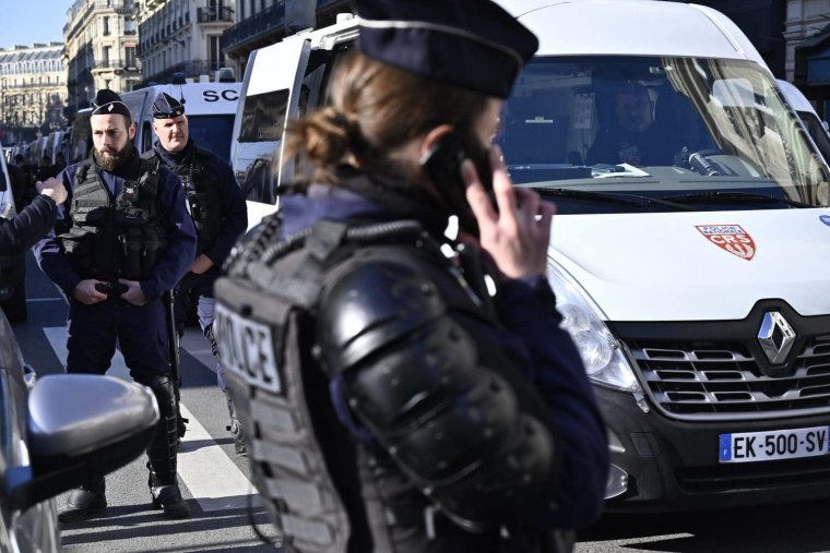 Őrizetbe vettek egy férfit, miután öt embert agyonlőttek Franciaországban