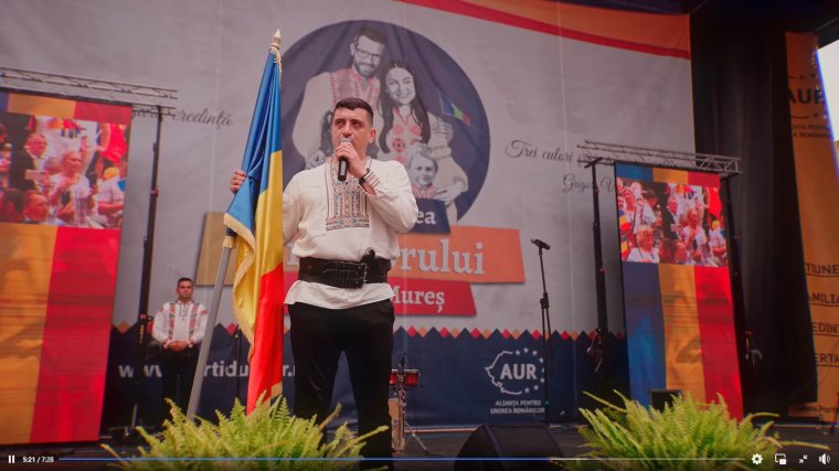 Feljelenti az RMDSZ a szövetséget „etnikai terroristának” tituláló AUR-vezért