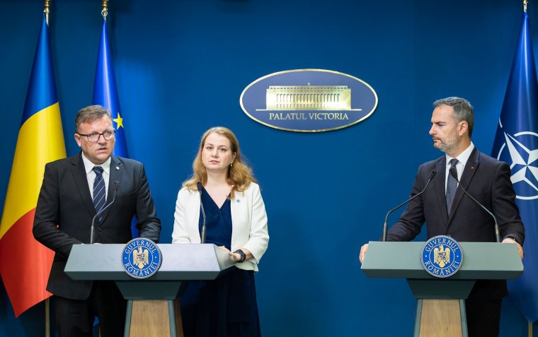 Kormányzati illetékesek: teljesülni fognak a tanároknak tett béremelési ígéretek