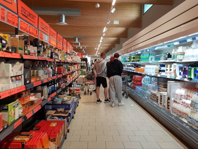 Augusztustól csökken az alapélelmiszerek ára Marcel Ciolacu szerint
