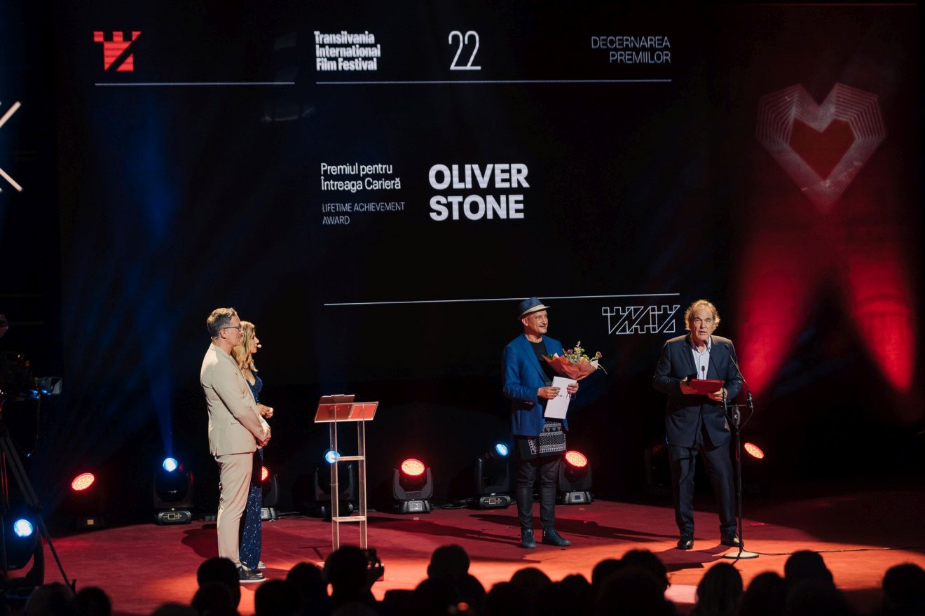 Oliver Stone amerikai rendező (jobbról) életműdíjat kapott a TIFF-em •  Fotó: TIFF
