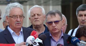 Szakszervezetek: „politikai öngyilkosságot” követ el, aki nem teljesíti a tanároknak tett ígéretét