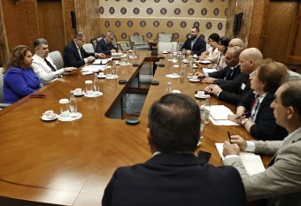 Béremelést csikartak ki a kormánytól a sztrájkkal fenyegetőző egészségügyi dolgozók