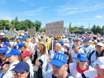 Ismét tárgyal a tüntető pedagógusok képviselőivel Ciucă, egy bíróság elutasította a sztrájk törvénytelenné nyilvánítását