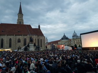 Türkizre cserélték a vörös szőnyeget a tanársztrájkkal is szolidarizáló TIFF nyitógáláján Kolozsváron