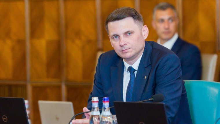 Sok hűhó semmiért: Ciolacu kinevezte a liberálisok jelöltjét kormányfőtitkárnak