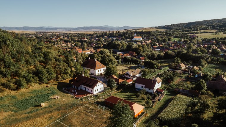 Bezáratta a neves székelyföldi kúriát a hírhedt főfelügyelő vezette fogyasztóvédelem