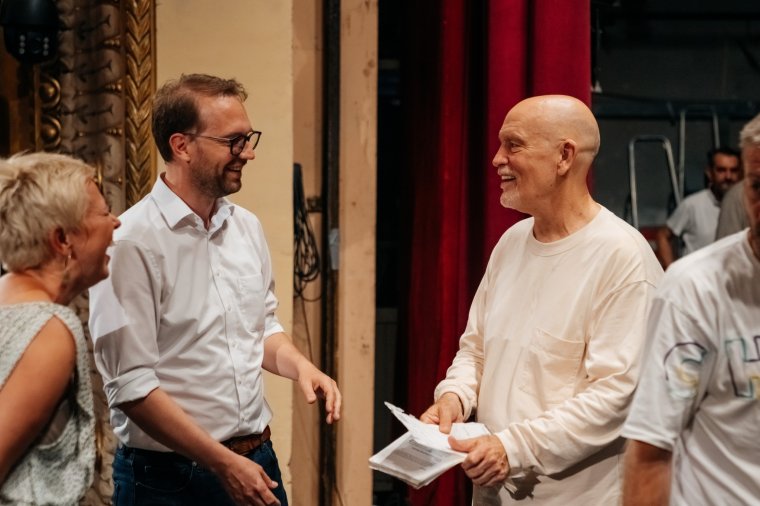 Temesváron lép fel John Malkovich: a Pokoli tragédia csütörtökön és pénteken is megtekinthető