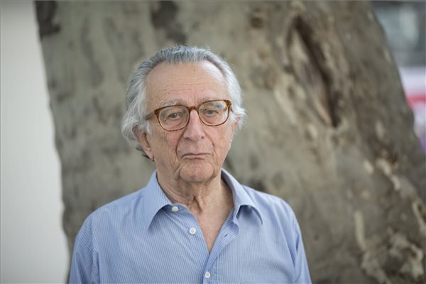 Életének 96. évében elhunyt Lator László Kossuth-díjas költő, műfordító, a nemzet művésze