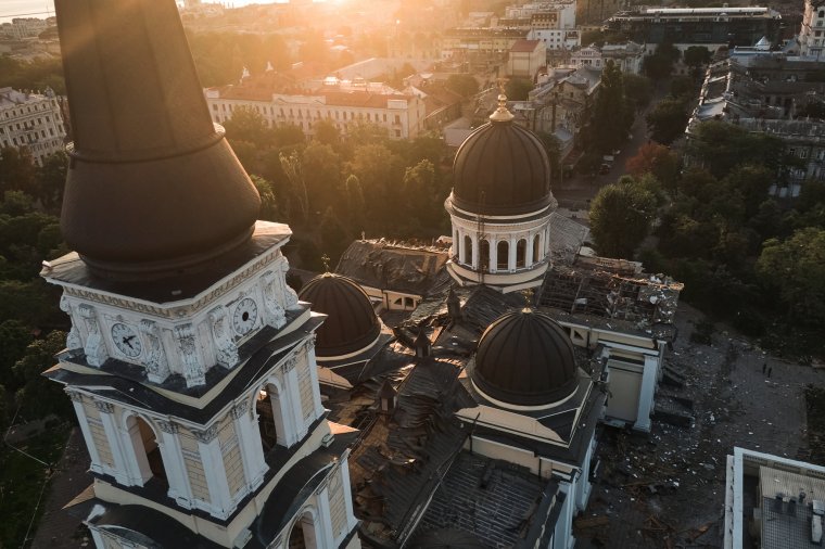 Ismét bombázták az oroszok Odesszát, két ember meghalt, sok a sérült
