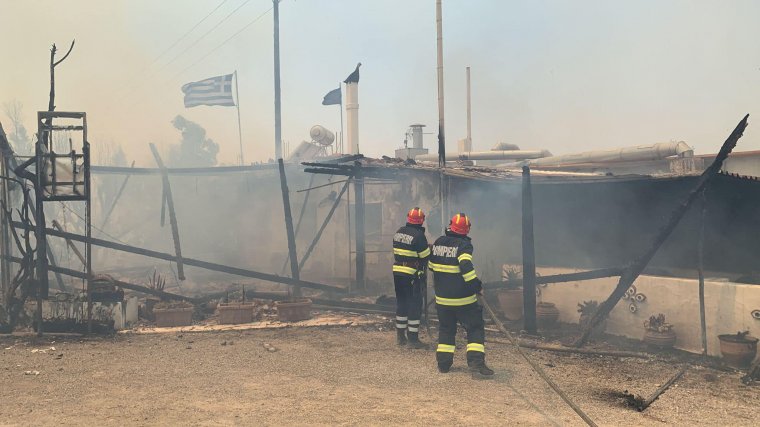 „Háborúban áll” Görögország az erdőtüzekkel, megérkeztek a román lánglovagok Rodoszra