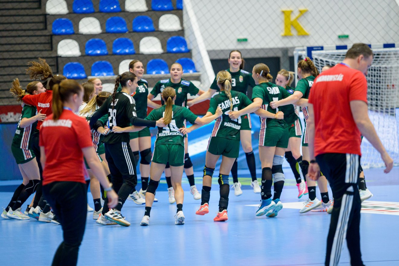 •  Fotó: Magyar kézilabda-válogatott