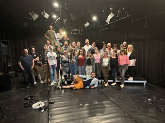 Költözés, átalakítások miatt egyik legnehezebb évadát zárja a gyergyói Figura Stúdió Színház