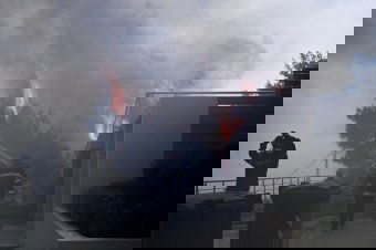 FRISSÍTVE – Turisták százai várják, hogy hazatérhessenek az erdőtüzek sújtotta Rodoszról, figyelmeztetést adott ki a külügy