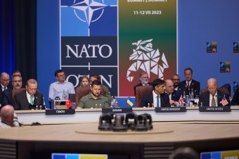 Halottja is van a Kijev elleni újabb orosz támadásnak – Zelenszkij kitart amellett, hogy semmilyen ukrán területről nem mond le