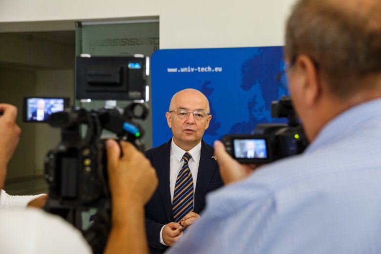 Emil Boc a DNA-nyomozásról: mi csak járulékos áldozatok vagyunk