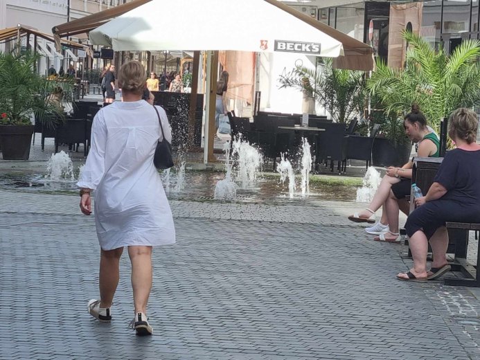 Fokozódik a hőség, újabb vörös riasztásokat adtak ki több megyére