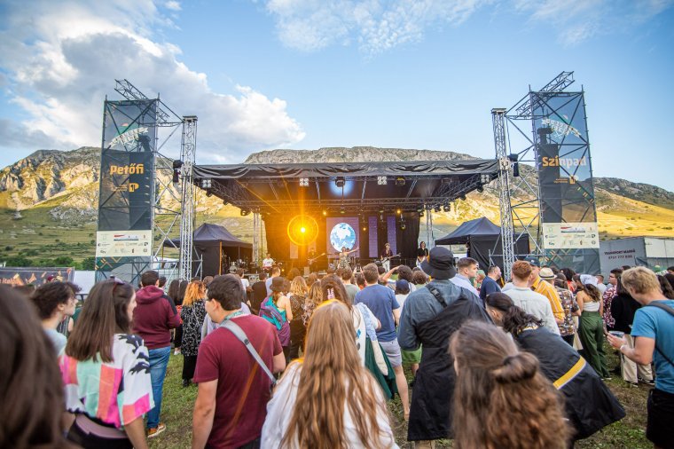 Összművészeti parádéval várja fesztiválozóit idén a Double Rise Torockón