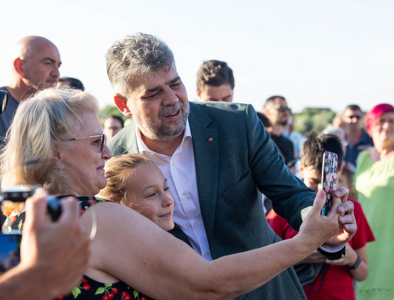 Veszíthet népszerűségéből Marcel Ciolacu és kormánya a tervezett intézkedések miatt •  Fotó: Gov.ro
