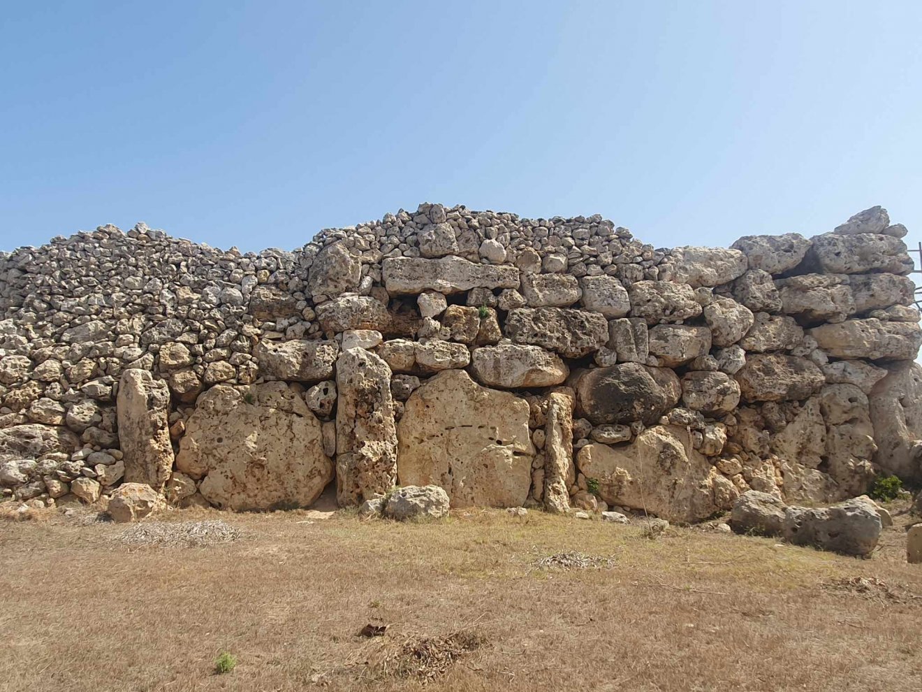 Ġgantija hatalmas neolitikus templomromja •  Fotó: Kiss Judit