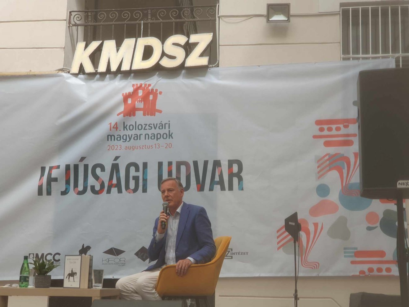 Boris Kálnoky: „bizonyos tekintetben hálás lehetek a kommunistáknak, hogy mintegy rendszerezve megőrizték a levéltárakban az információkat, amik segítettek tájékozódni” •  Fotó: Kiss Judit