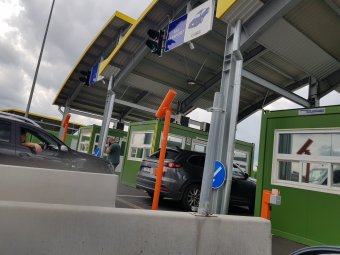 Az idei év legnagyobb határforgalmát regisztrálták szombaton, közel 600 ezer személy lépte át Románia államhatárát