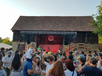 Együtt bulizott a dél-amerikai zenész a kalotaszegi prímással a mérai fesztiválon